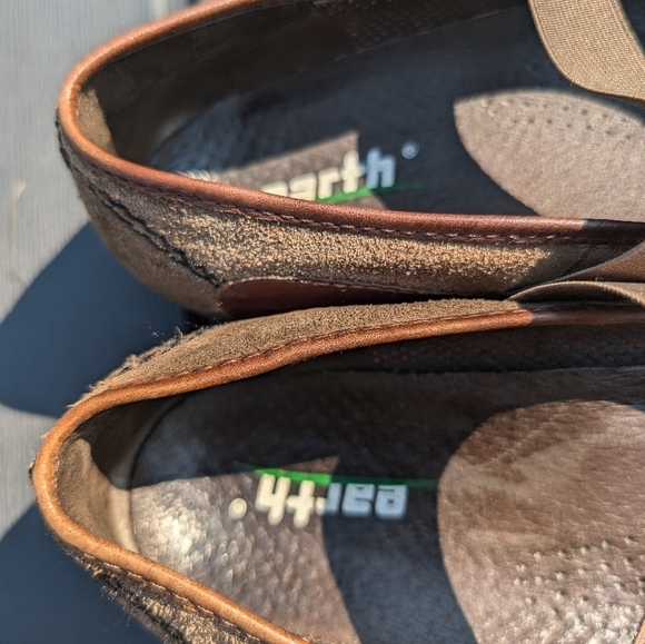 EARTH Tan Slip on Stretch Mary Jane Tennis Shoe size 8.5 - Picture 7 of 13